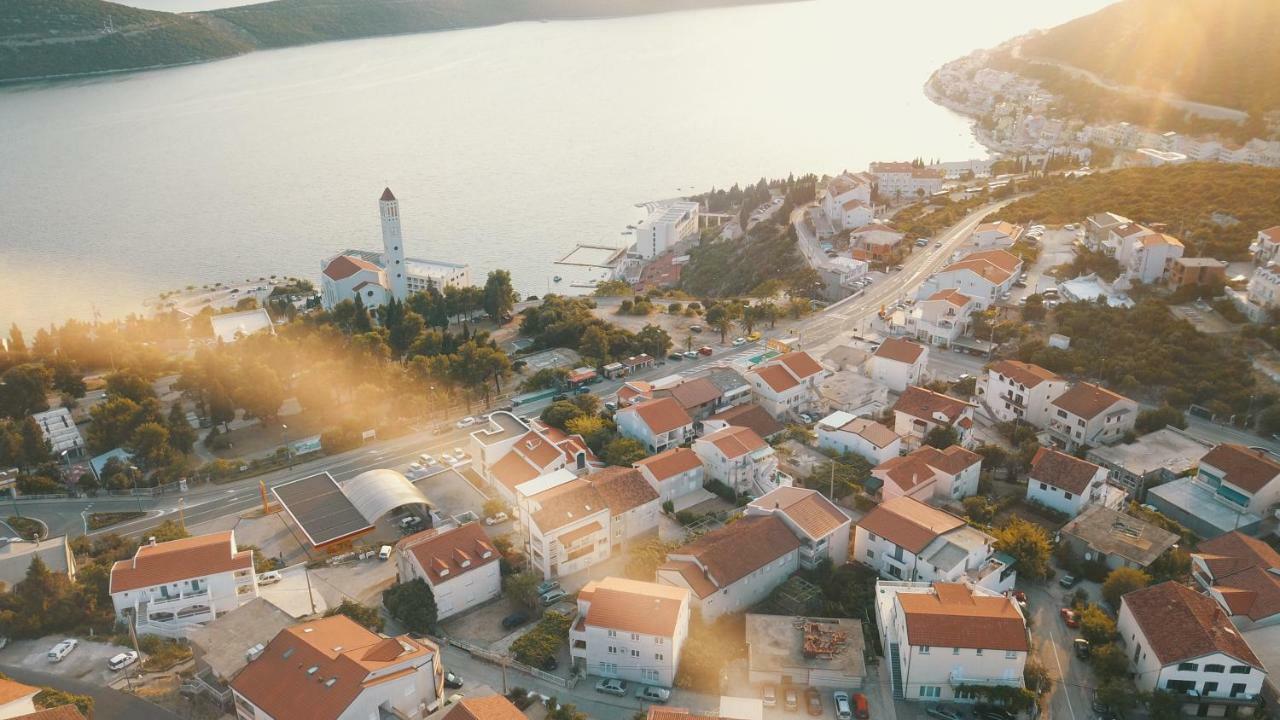 Youth Hotel Lav Neum Extérieur photo